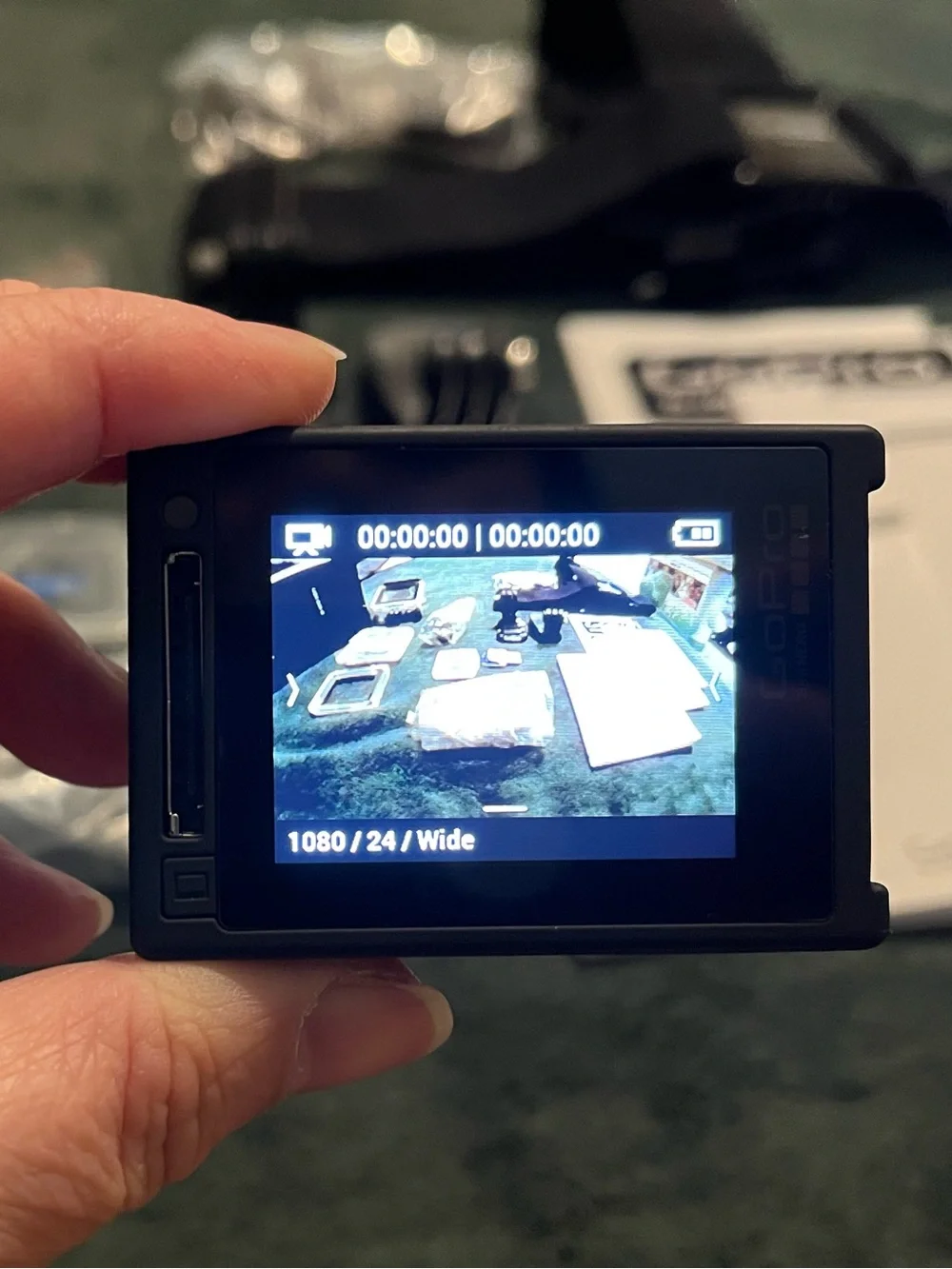 NEW. GoPro Hero4 Silver BUNDLE